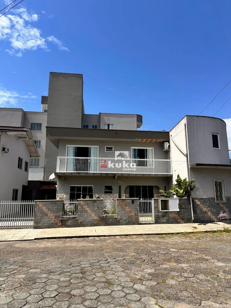 APARTAMENTO À VENDA