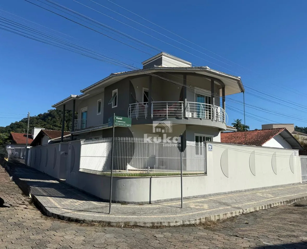 CASA À VENDA