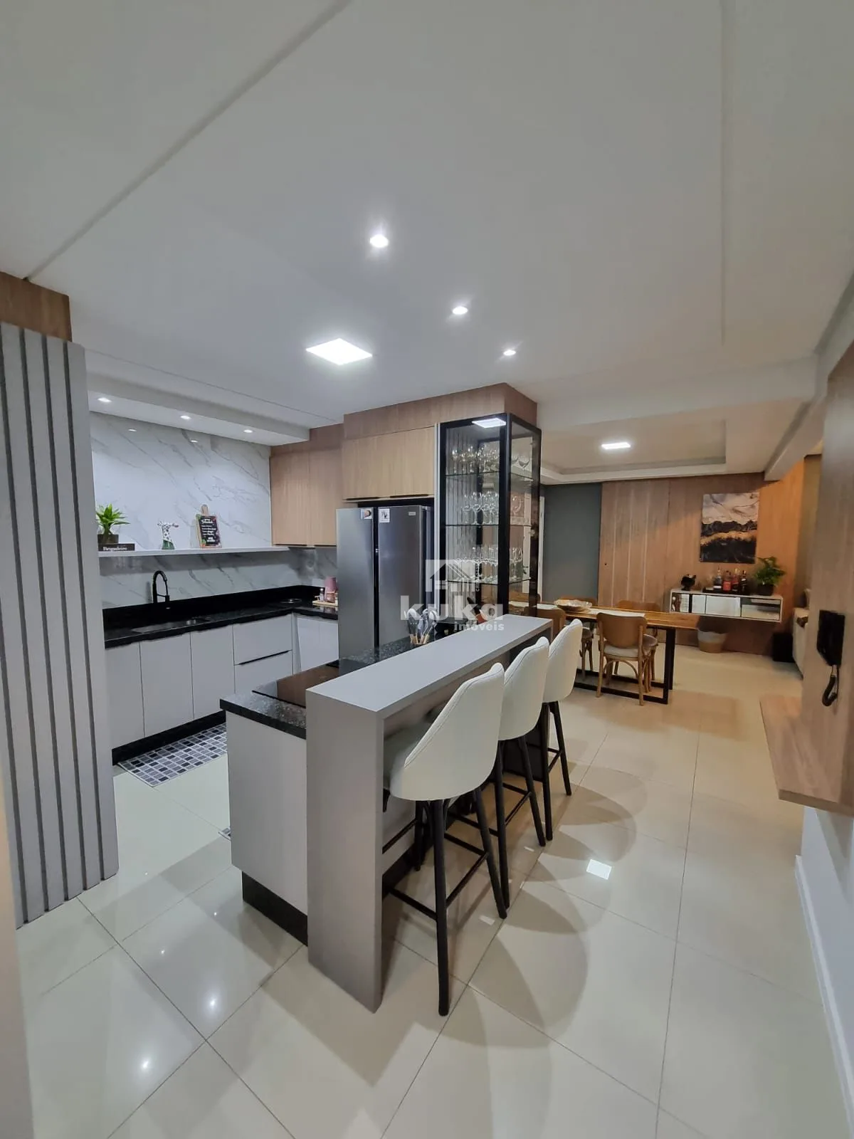 APARTAMENTO MOBILIADO À VENDA — foto 2
