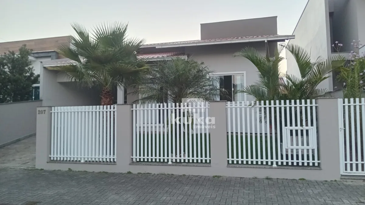 CASA À VENDA