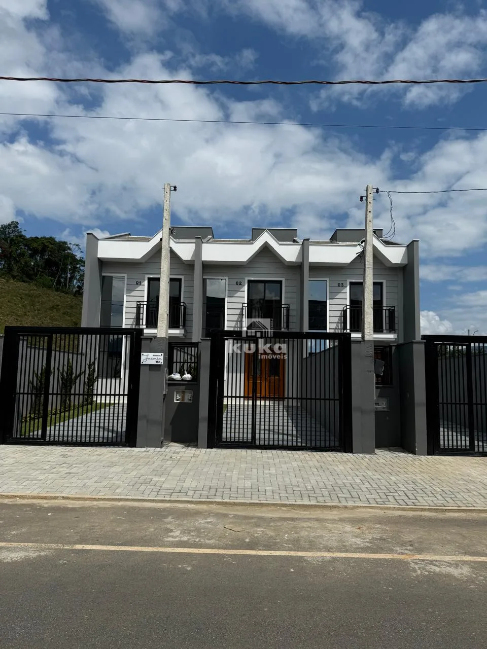 CASA GEMINADA À VENDA