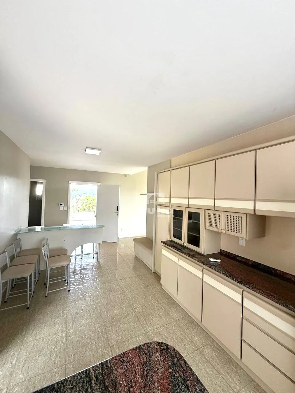 CASA Á VENDA — foto 3