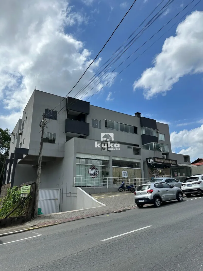 APARTAMENTO À VENDA