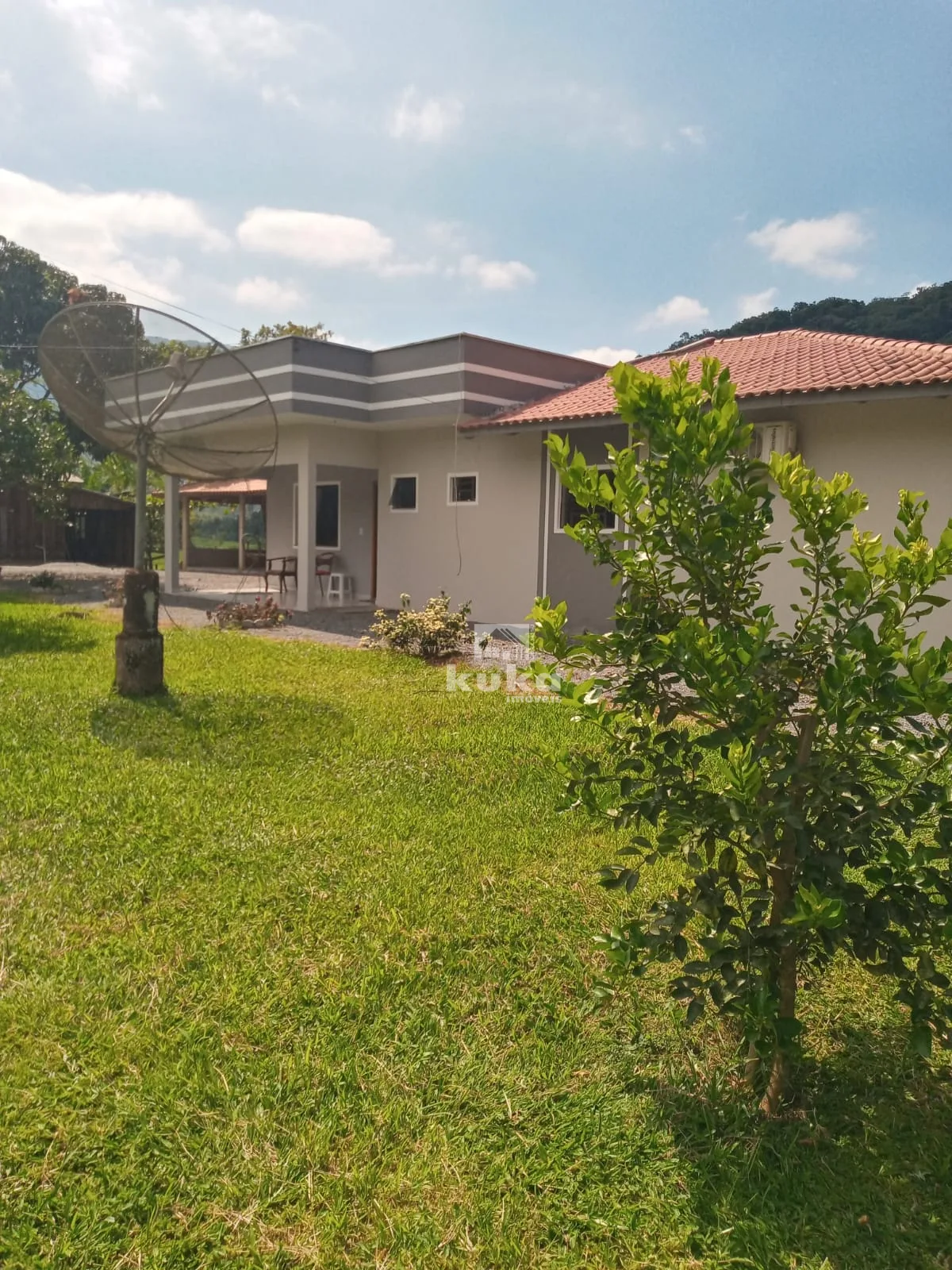 CHÁCARA COM CASA