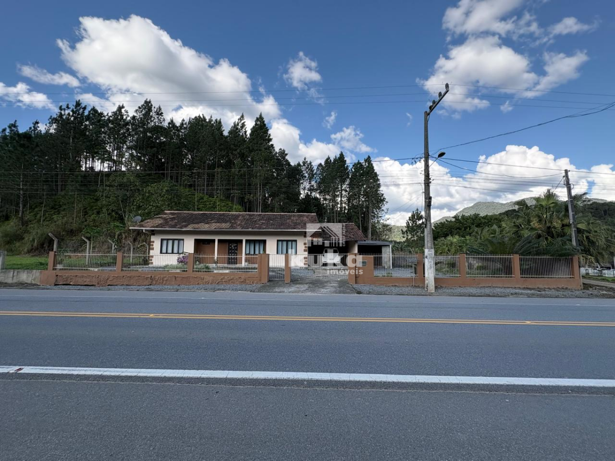 CASA RESIDENCIAL À VENDA