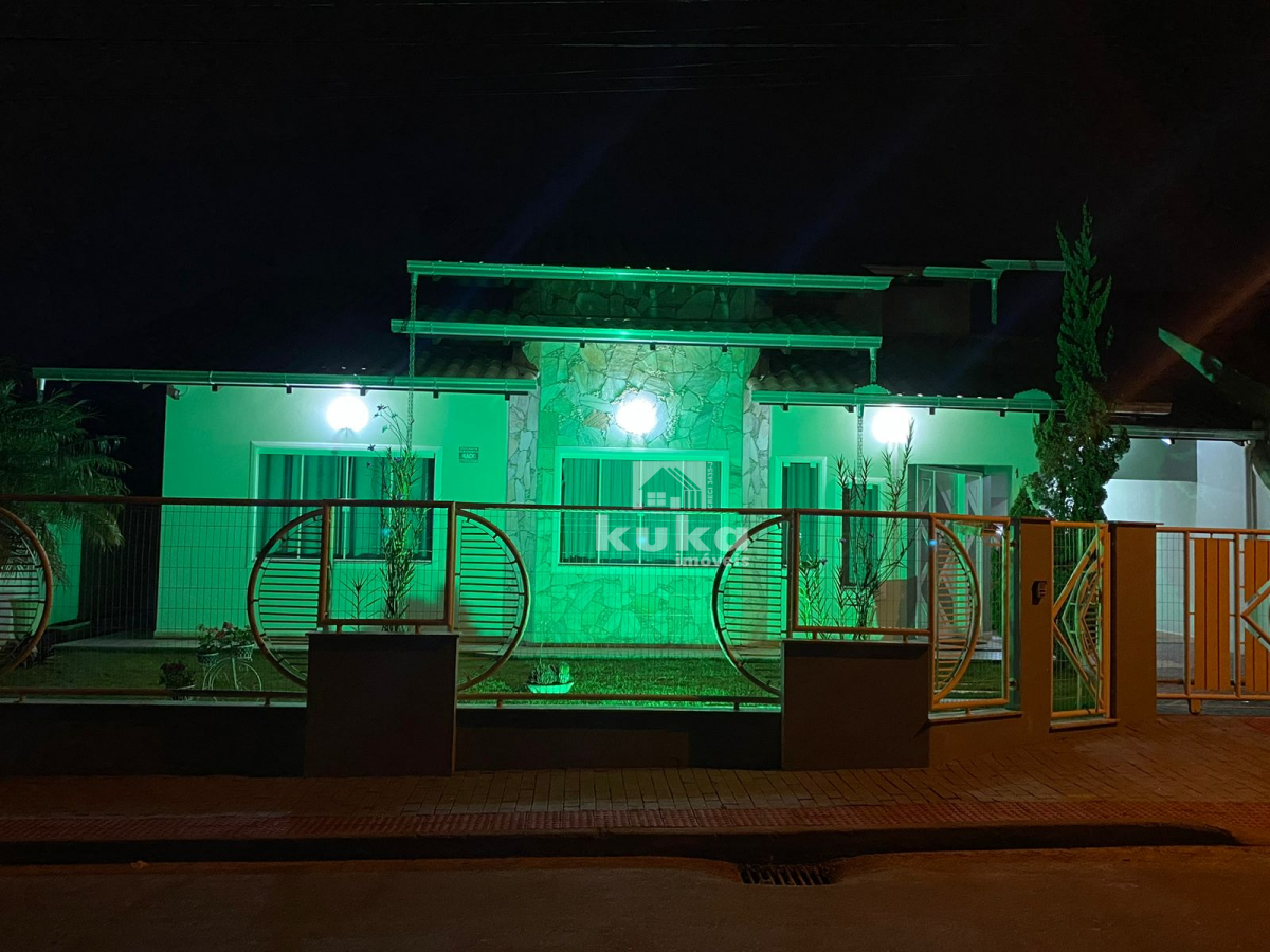 CASA COM PISCINA — foto 2