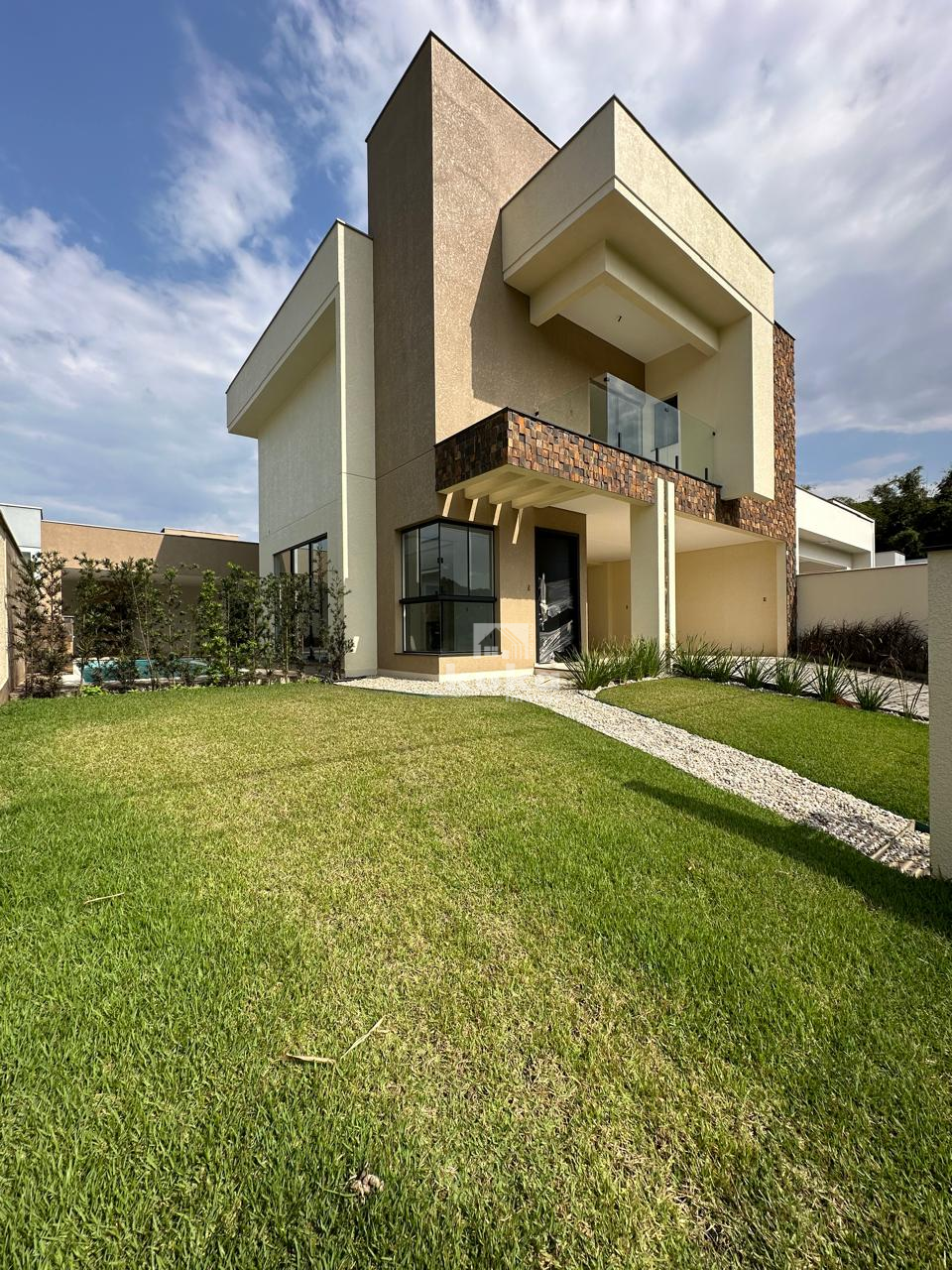 SOBRADO ALTO PADRÃO — foto 2