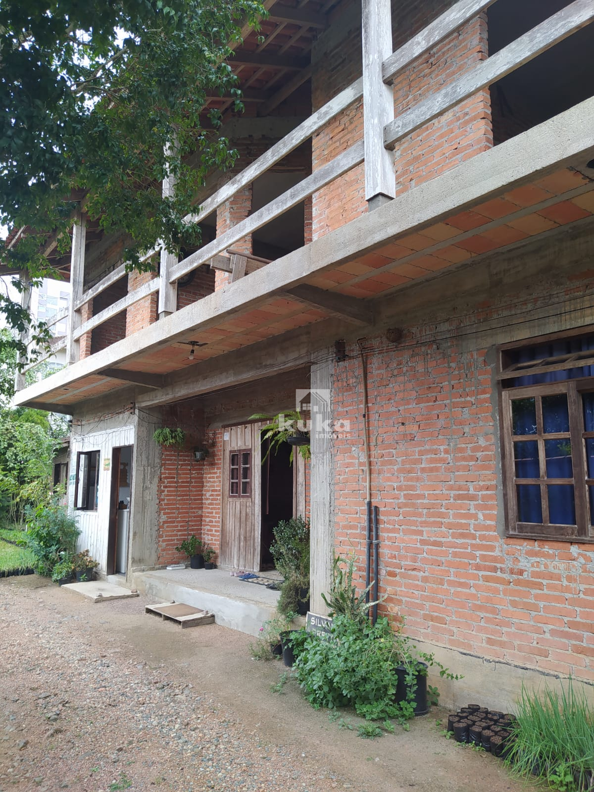 TERRENO COM 2 CASAS — foto 2